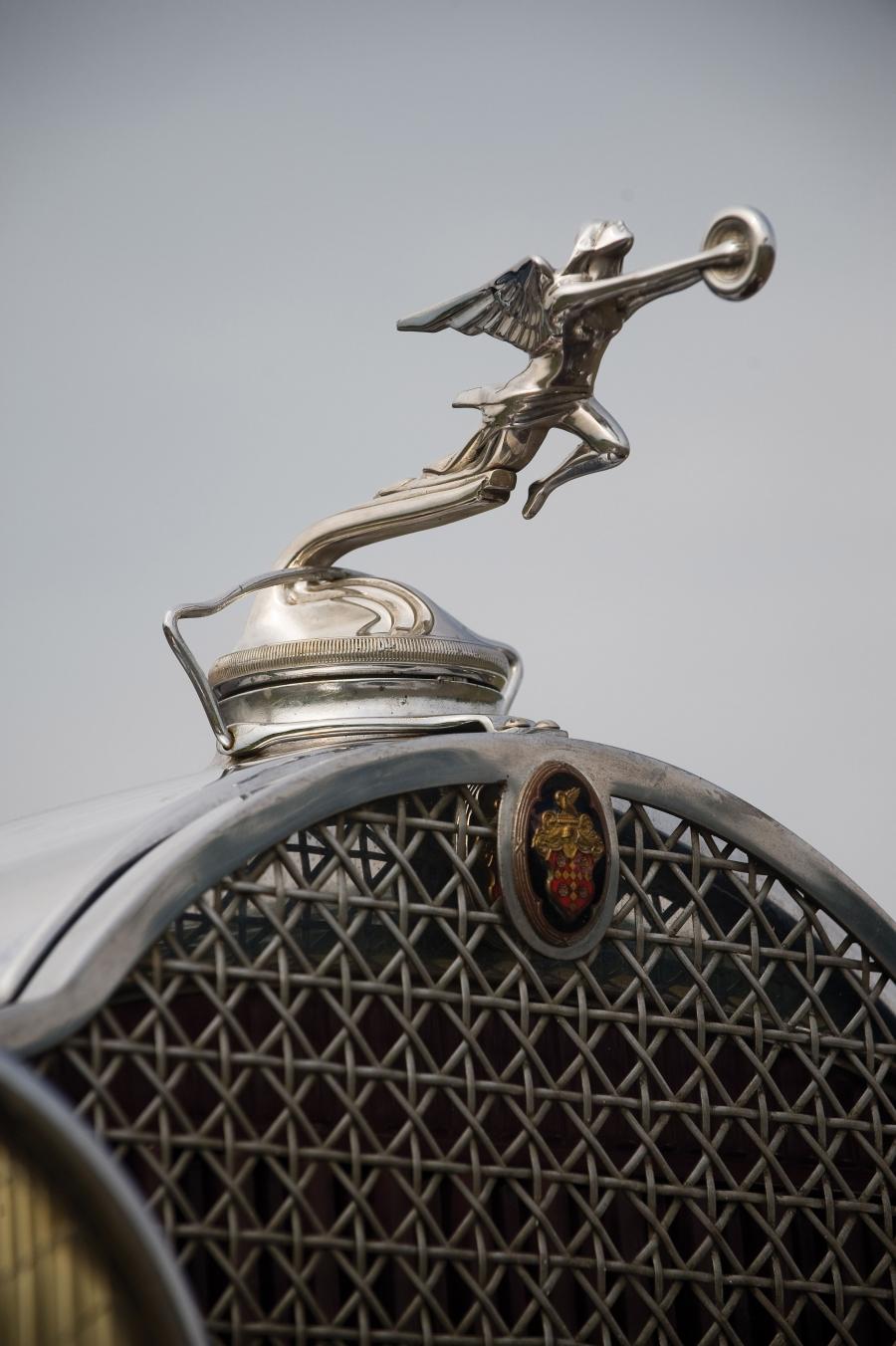  Packard Model 833 Dual Cowl Sport Phaeton 1931 года  (фото 19 из 24)